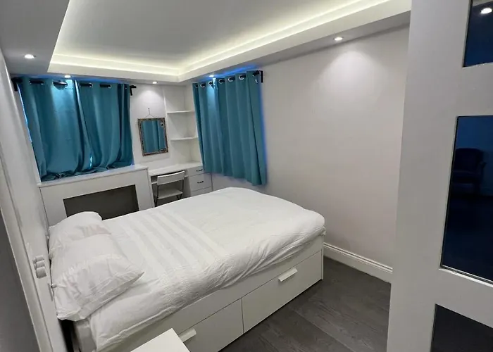 Lovely Chelsea Entire Apartment London City